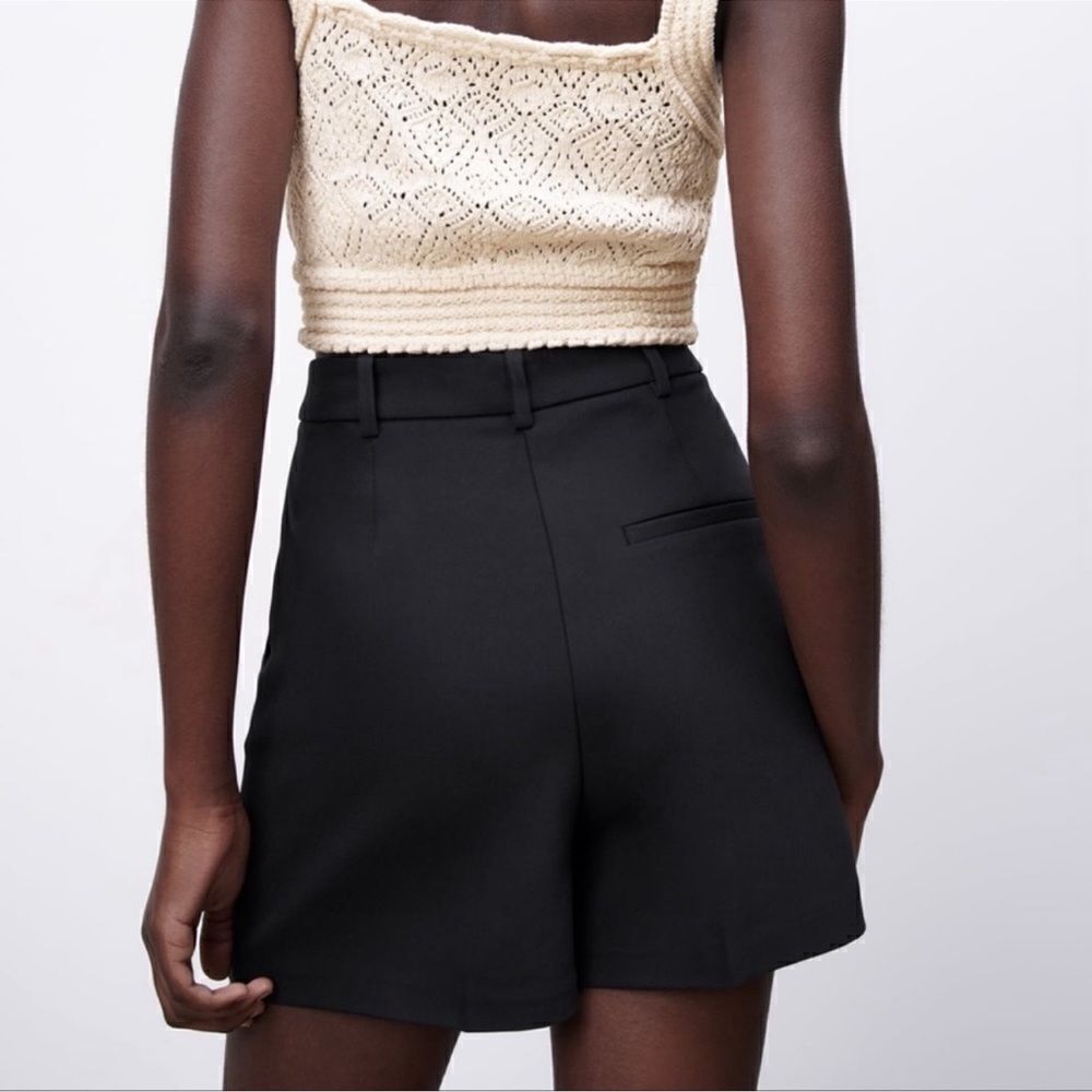 ZARA High Waisted Button Shorts - Picture 3 of 8